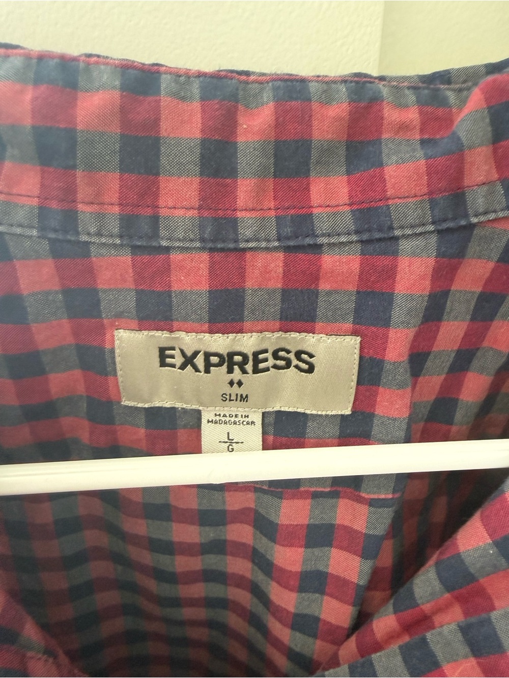 Express button down - Picture 3 of 3